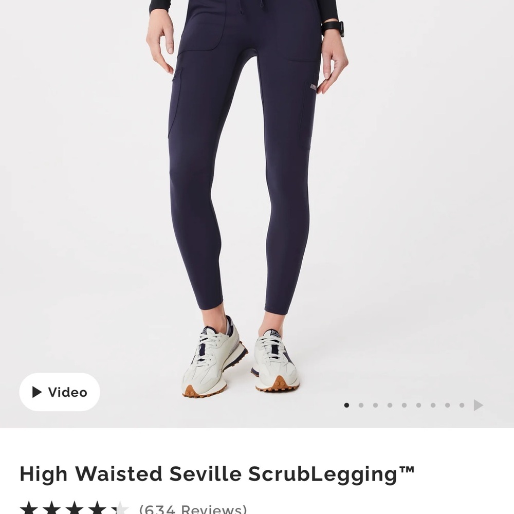 Figs Women’s Navy Scrub Leggings